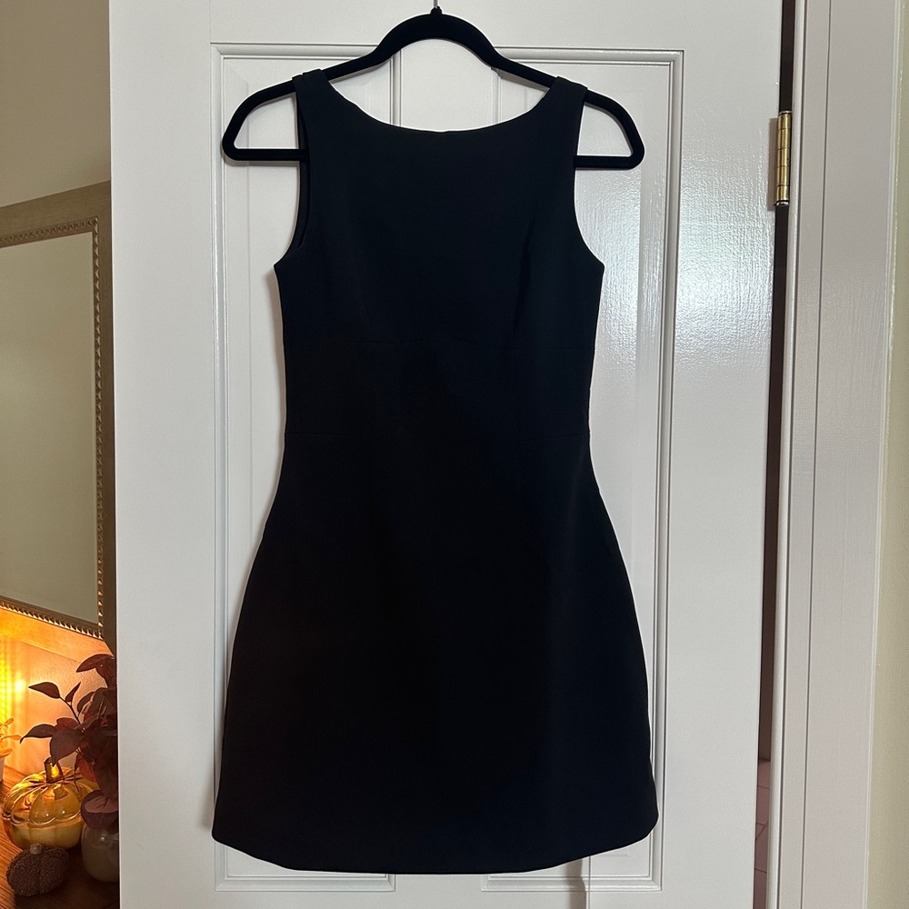 Elegant LBD